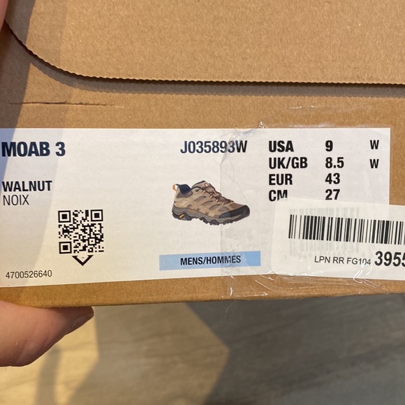 Merrell’s Men’s Moab 3 Hiking Shoe - Picture 6 of 8